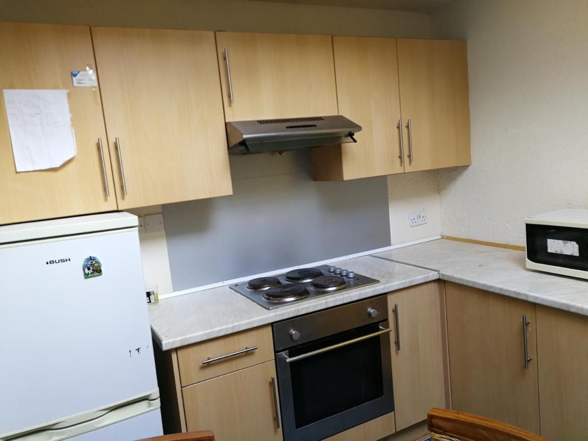 A Double Bedroom Near Glasgow City Centre Not In Great Condition Suitable For Short Stay Экстерьер фото
