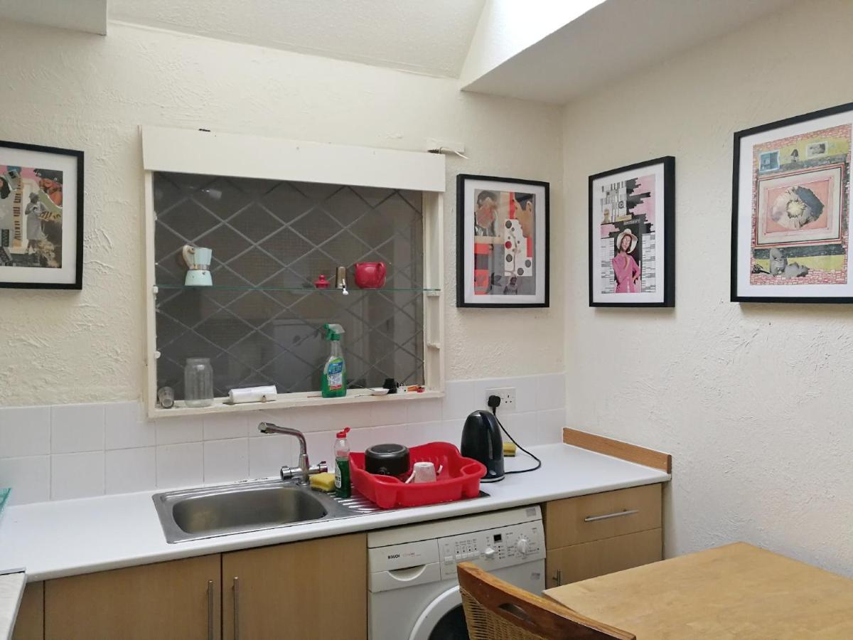 A Double Bedroom Near Glasgow City Centre Not In Great Condition Suitable For Short Stay Экстерьер фото