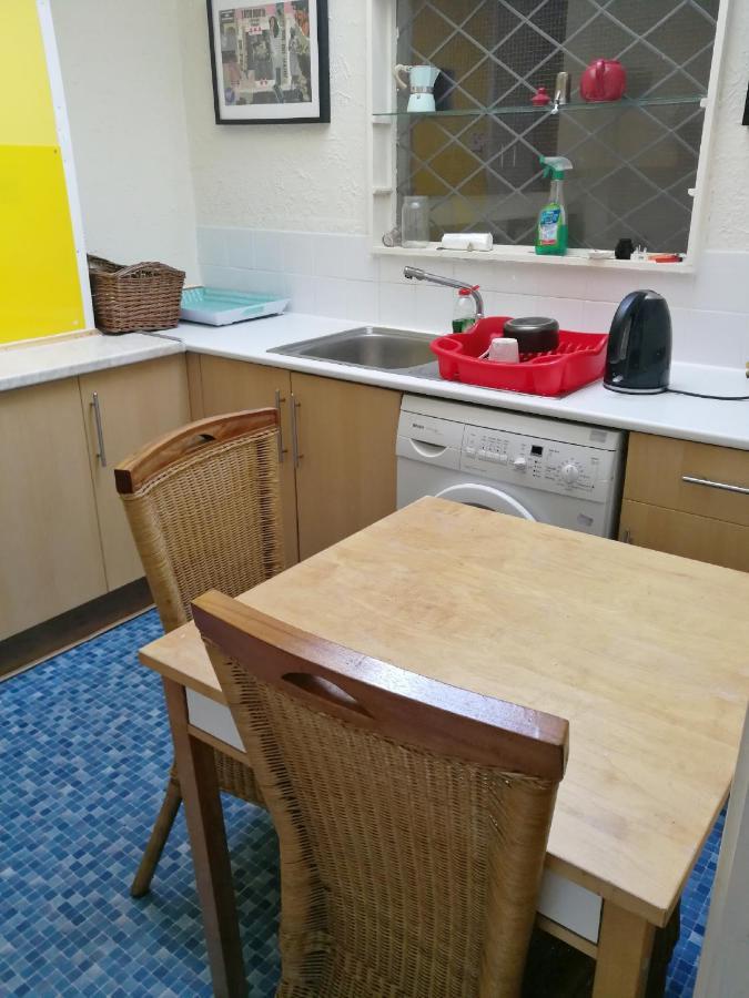 A Double Bedroom Near Glasgow City Centre Not In Great Condition Suitable For Short Stay Экстерьер фото